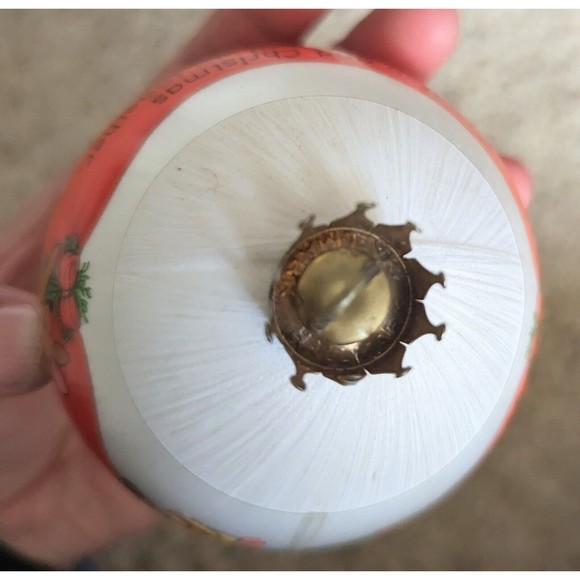 Hallmark Baby's 2nd Christmas 1984 Winnie the Pooh Satin Ball Ornament - Picture 7 of 8